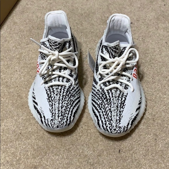 Yeezy Boost 350 v2 - Zebra - Picture 2 of 5